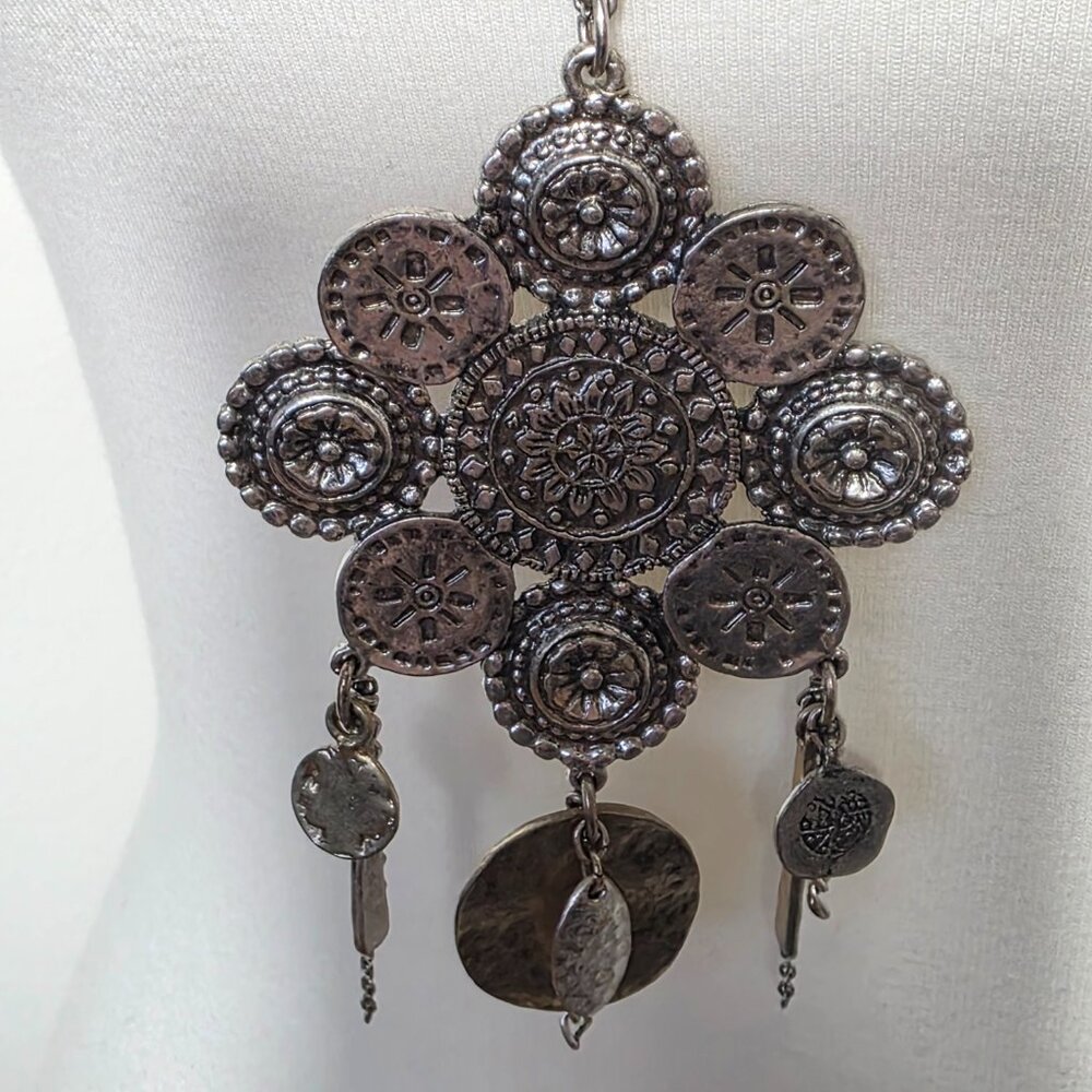 Chico's Etched Silvertone Medallion Pendant Necklace Mexican Inspired Boho - Picture 7 of 14